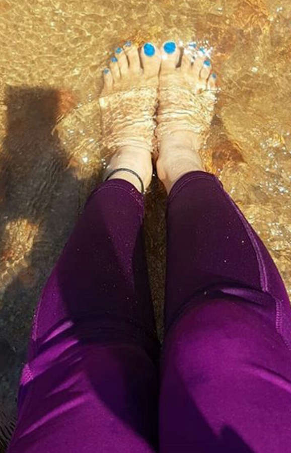 Meena Kumari Feet